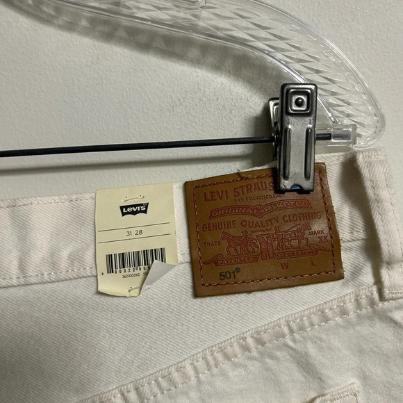 Levi’s White 501 Original Cropped White Ripped Jeans - Picture 5 of 6